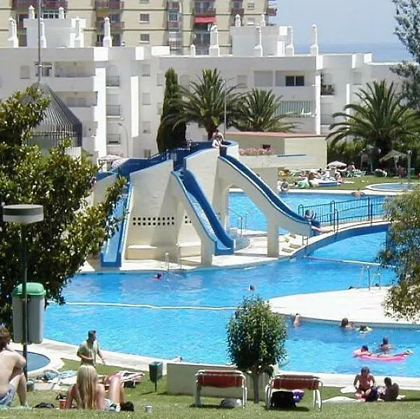 Apartamentos Minerva Jc بينالماذينا